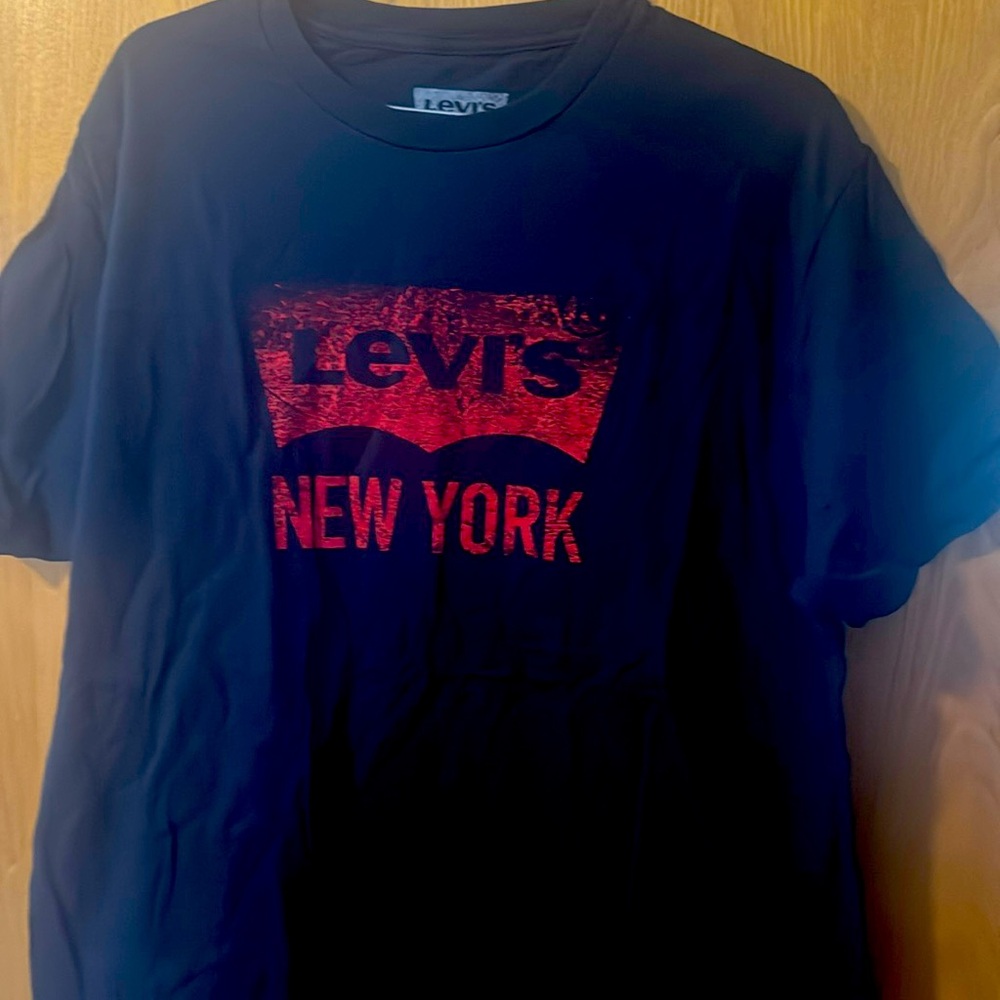 Levi’s Logo Tee